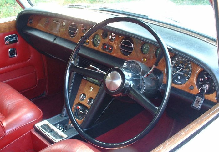 Rolls Royce Silver Shadow Dashboard